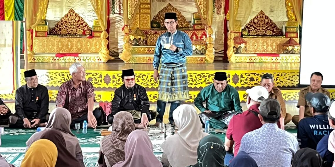 Bupati Karimun, Ing. H. Iskandarsyah, secara resmi membuka kegiatan Pemberdayaan Masyarakat melalui Pengembangan Industri Tenun Tradisional di Kabupaten Karimun, Senin (10/8/2026).