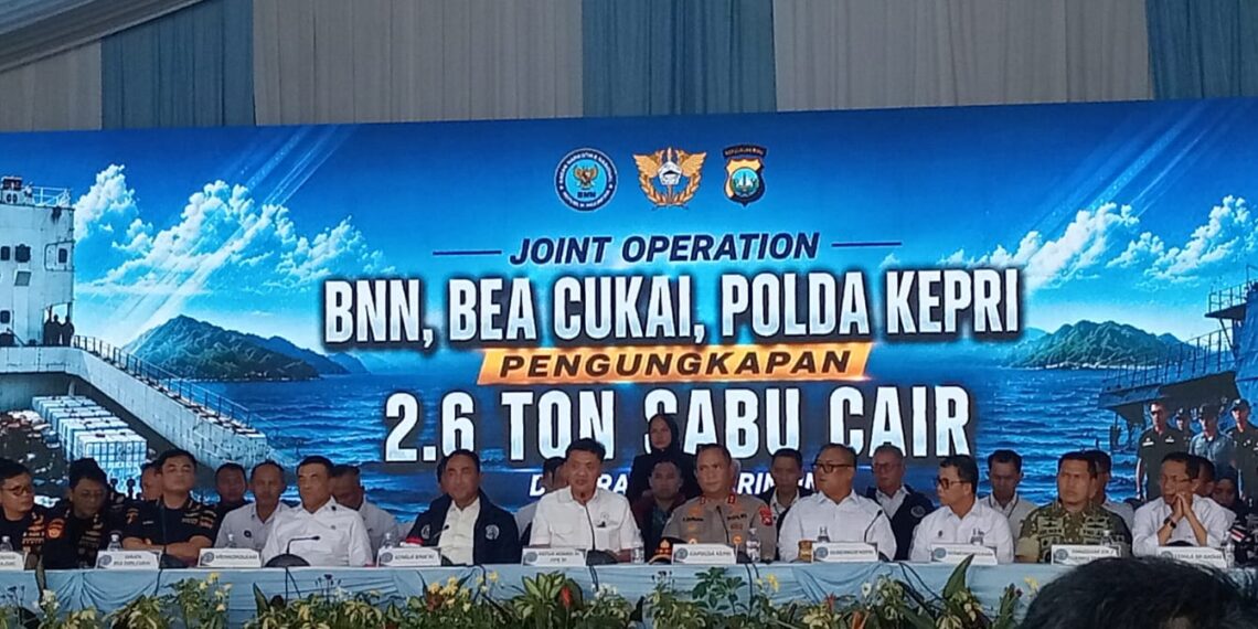 Kolaborasi Bea Cukai, BNN dan Polda Kepri Bongkar 2,6 Ton Sabu Cair di Perairan Karimun