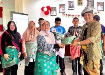 Geram Kepri Bersatu dan Disparbud Anambas Kolaborasi Kenalkan Filosofi Tanjak dan Kain Samping