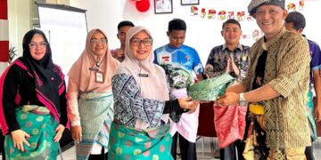 Geram Kepri Bersatu dan Disparbud Anambas Kolaborasi Kenalkan Filosofi Tanjak dan Kain Samping