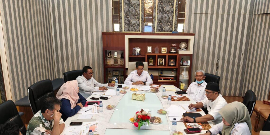 Rapat Umum Pemegang Saham Luar Biasa (RUPS LB) yang digelar di Rumah Dinas Bupati Karimun, Rabu (2/9/2026) sore, pemegang saham menetapkan Siska Naritasari sebagai Direktur Utama BPR Tuah Karimun.