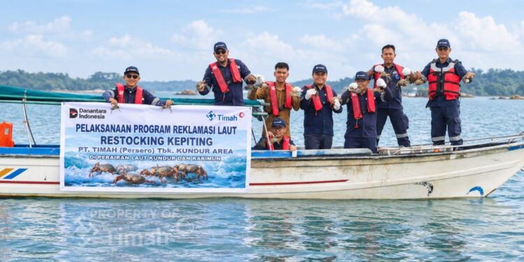 PT TIMAH Restocking 1.000 Bibit Kepiting Bakau di Perairan Kundur