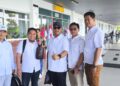 Ketua DPRD Provinsi Kepulauan Riau, Iman Sutiawan, didampingi Marzuki, SH anggota DPRD Provinsi Kepri sekaligus sebagai Sekjen DPC Gerindra Kabupaten Natuna saat tiba di bandara RSA Kabupaten Natuna untuk mendampingi kunjungan kerja Ketua MPR RI beserta rombongan yang dijadwalkan berlangsung, Rabu (30/9/2026). 