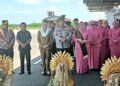 Bupati Natuna Cen Sui Lan bersama Wakil Bupati Jarmin Sidik, beserta Forkopimda menyambut kedatangan Kapolda Kepulauan Riau (Kepri) Irjen Pol. Asep Safrudin, S.I.K., M.H., Wakil Gubernur Kepri Nyanyang Haris Pratamura, dan Ketua DPRD Provinsi Kepri Iman Sutiawan saat tiba di Bandara Raden Sadjad Natuna