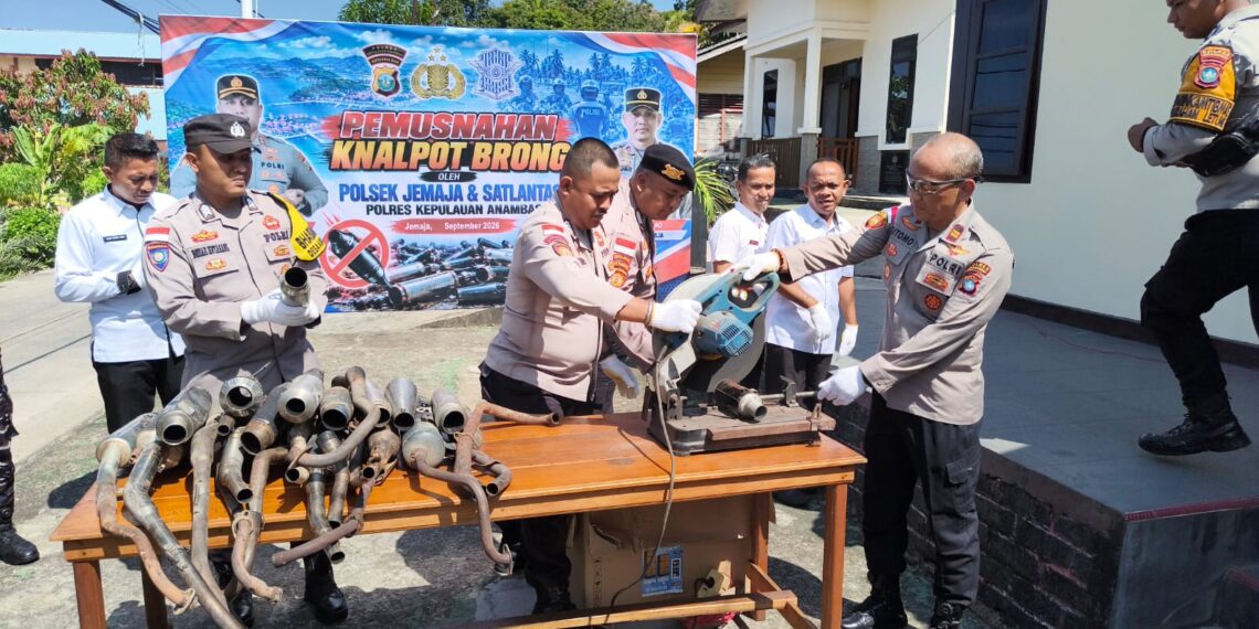 Polsek Jemaja Musnahkan 21 Knalpot Brong Hasil Penindakan