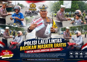 Peduli Warga di Tengah Kabut Asap, Satlantas Natuna Bagikan 1.500 Masker