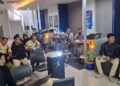 Pegadaian Cabang Natuna saat menggelar sosialisasi literasi dan edukasi investasi emas melalui produk Tabungan Emas Pegadaian yang dapat diakses melalui aplikasi Pegadaian Digital Tring! kepada staf Bank Mandiri Cabang Natuna