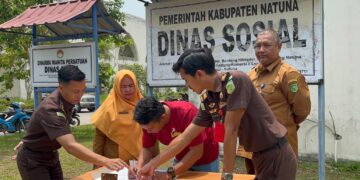 Kejari Natuna Serahkan Tersangka Narkotika untuk Rehabilitasi Sosial