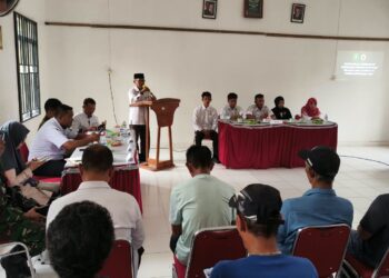 Kades landak Amirullah saat berikan sambutan