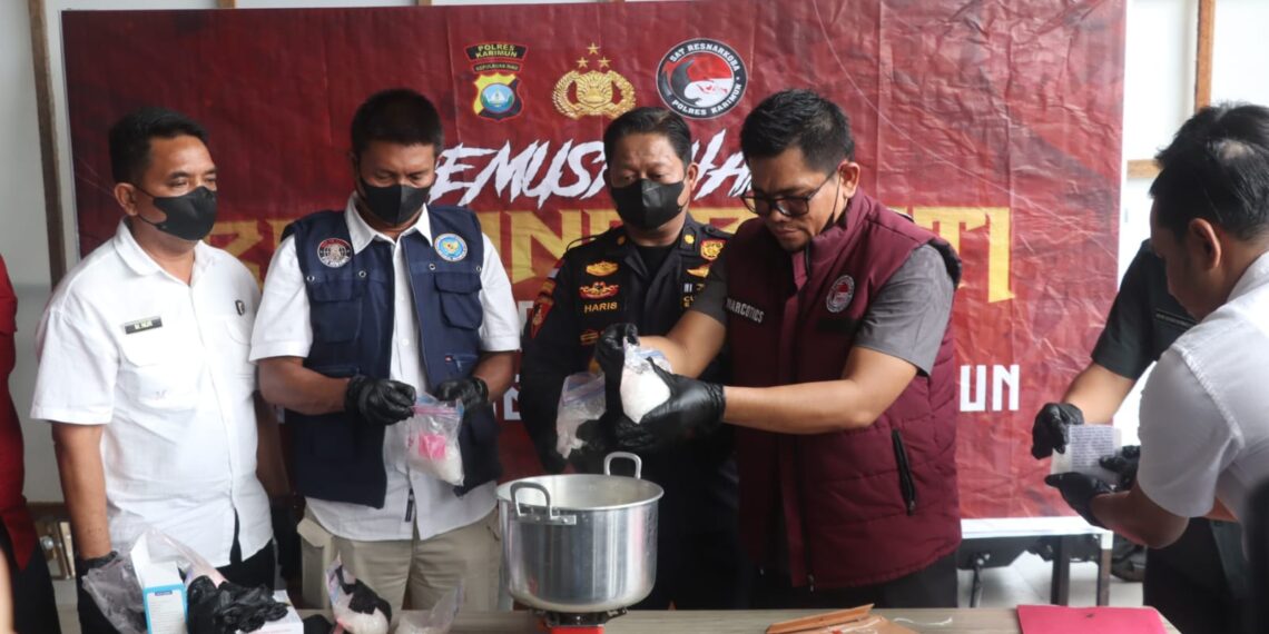 IRONIS! 1,3 Kg Sabu Ditemukan Di Dermaga Ketapang Markas Kanwil DJBC Kepri.