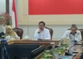 Sekretaris Daerah Kabupaten Natuna, Boy Wijanarko Varianto saat membuka rapat penyusunan rencana aksi pencegahan kekerasan terhadap Perempuan di Lingkungan Kabupatrn Natuna.