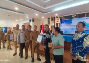 KUFPEC dan DKUMPP Dukung UMKM Anambas Naik Kelas, Bupati Aneng Serahkan Bantuan Alat Produksi