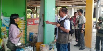 Cegah Praktik Pengoplosan, Satgas Pangan Natuna Sidak Beras SPHP di Pasar Ranai